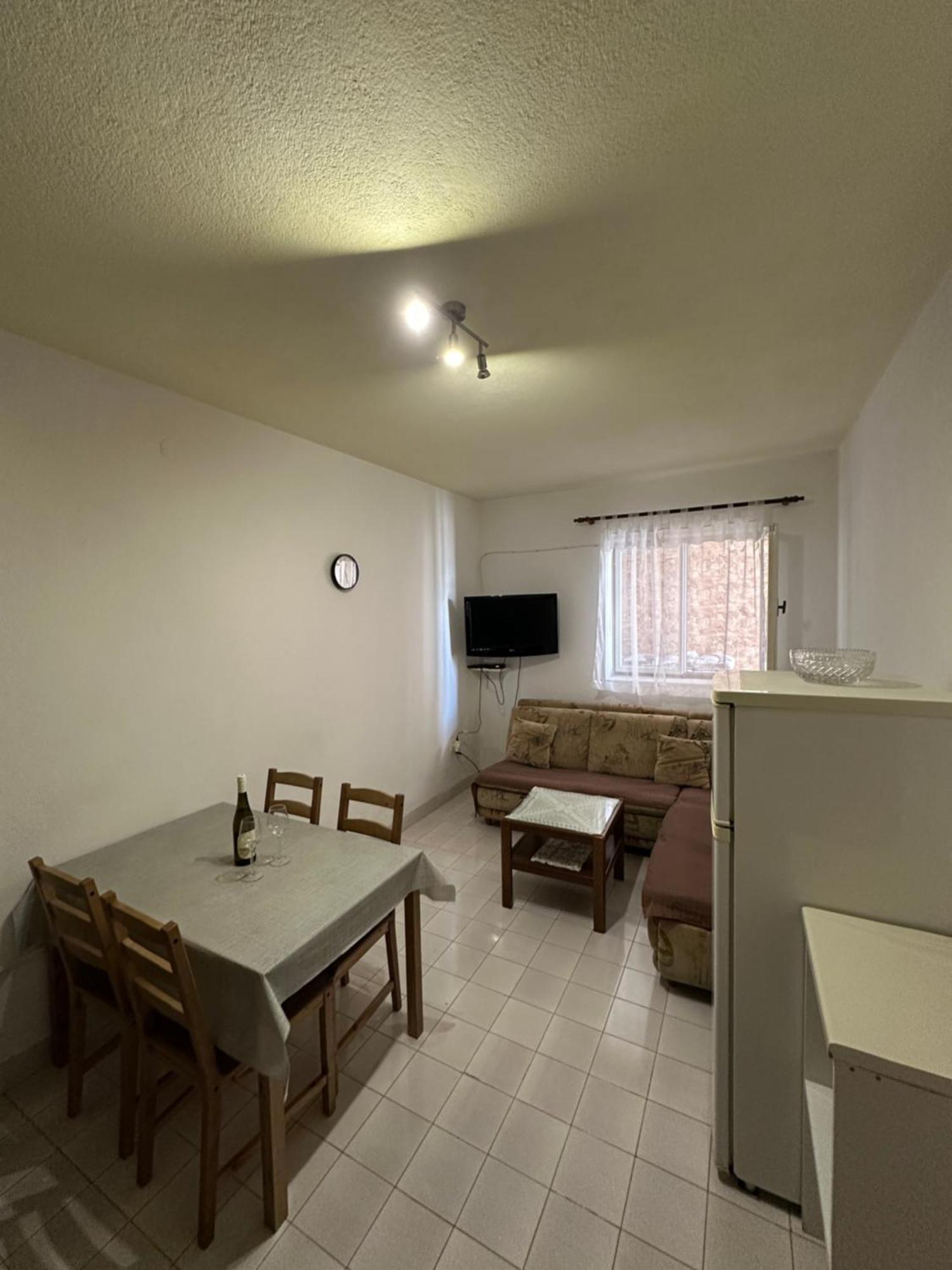 Apartmani Jurica I Ankica Брела Екстериор снимка