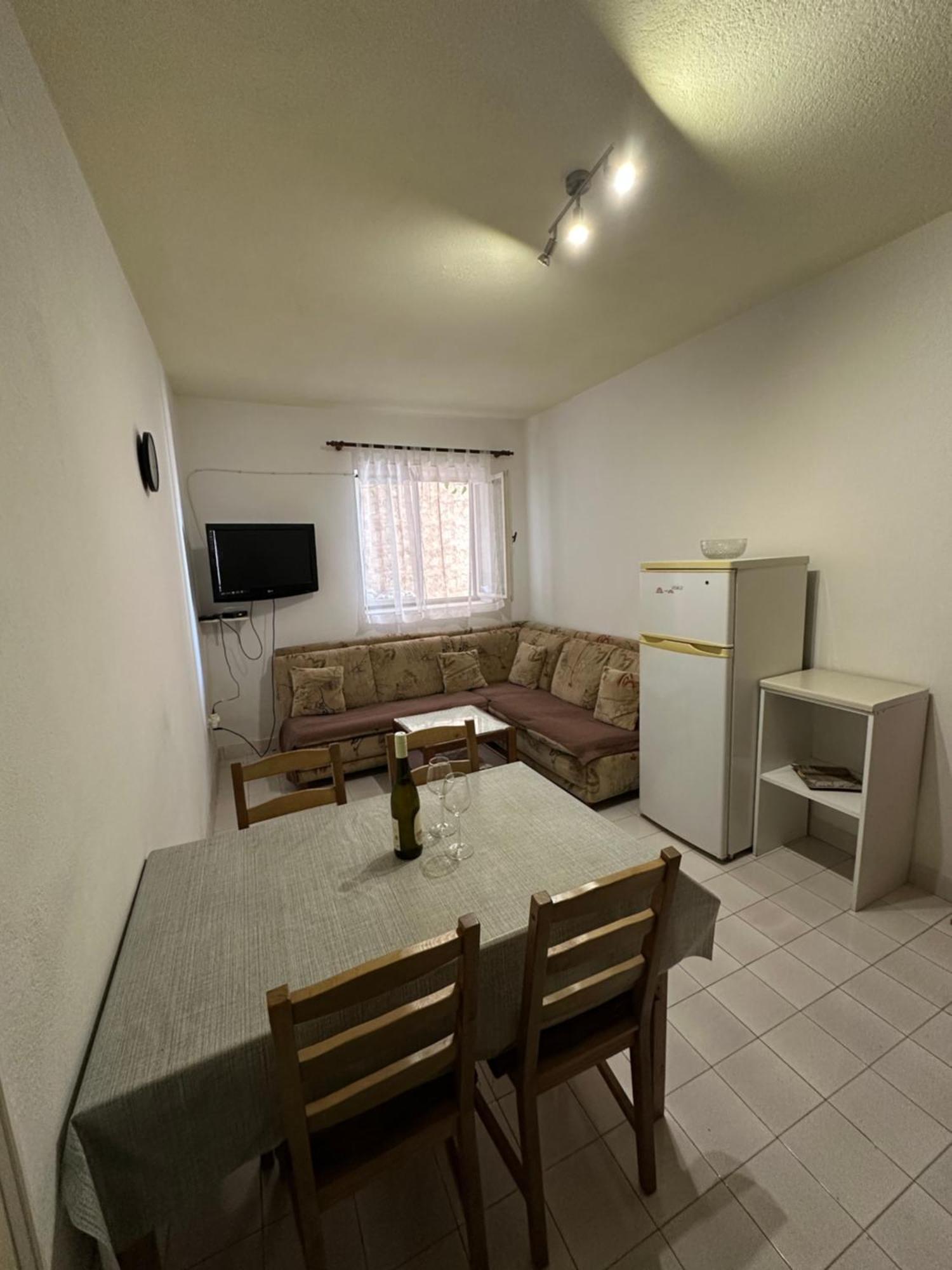 Apartmani Jurica I Ankica Брела Екстериор снимка