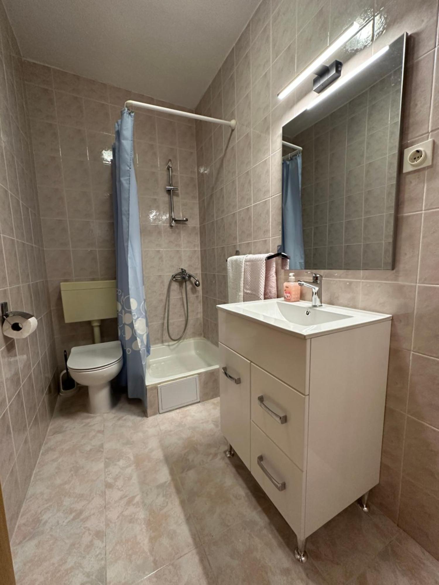 Apartmani Jurica I Ankica Брела Екстериор снимка